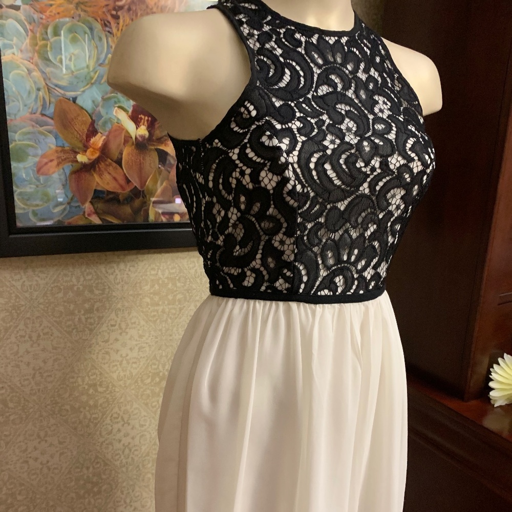 Socialte black and white lace dress size XS - Picture 4 of 4